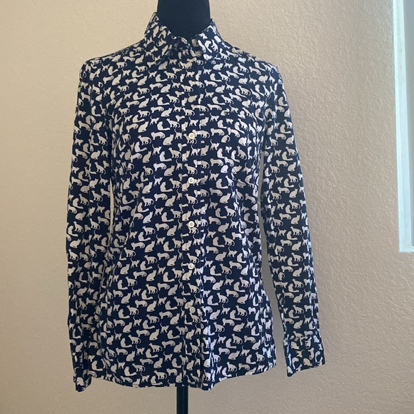 Gap size XS button up navy shirt with white cats - Picture 4 of 8
